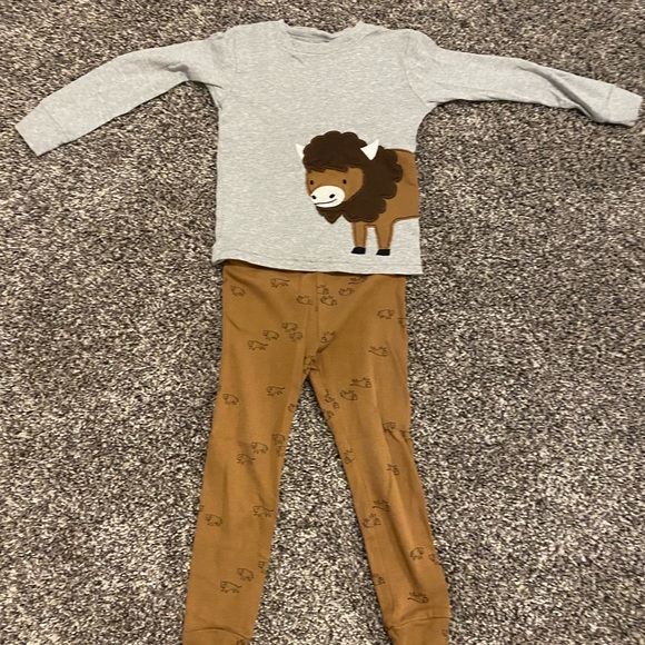 Carter’s Pajama Bundle! Boys size 3T - Picture 3 of 8